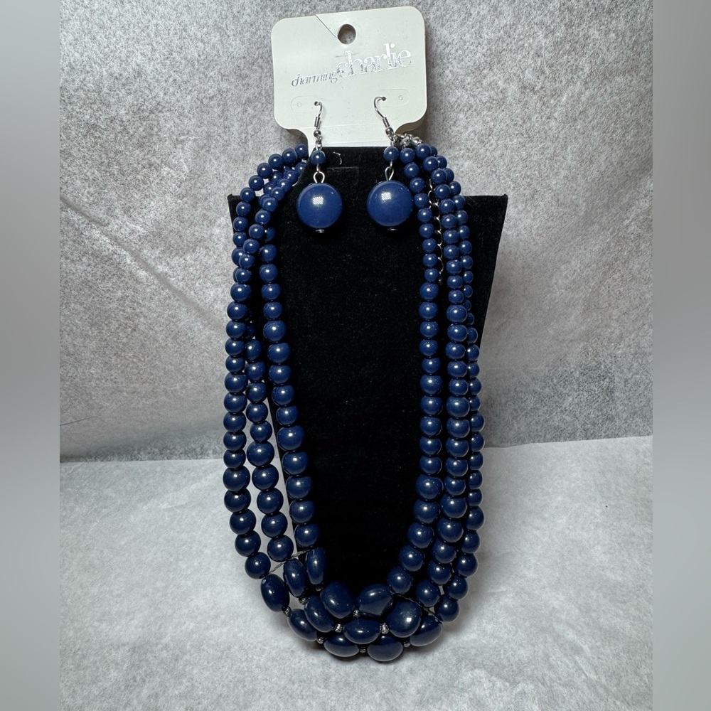 NWT Charming Charlie necklace & earrings set